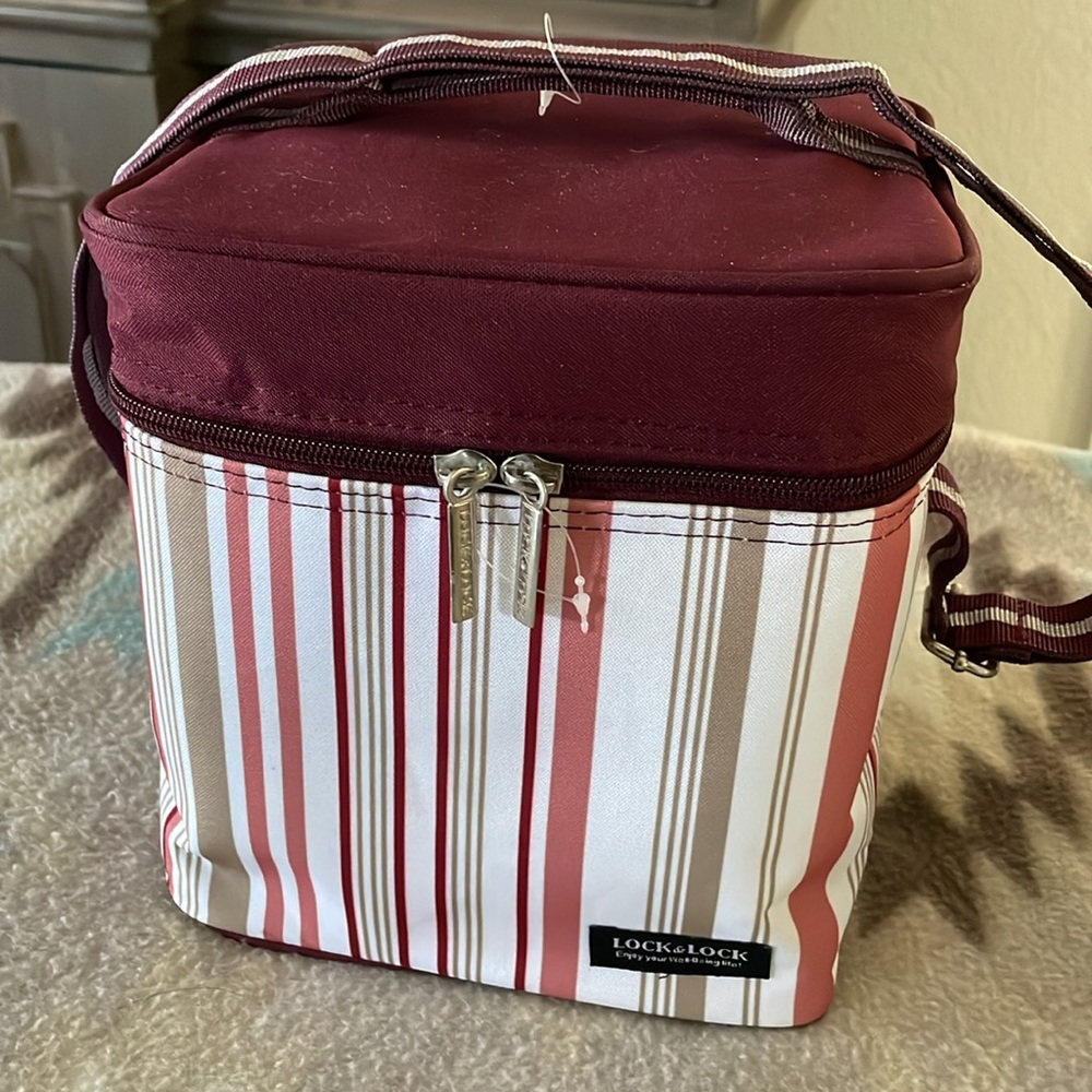 Lock and Lock Lunch Box brand HPL856DP  container 1.2L x 2 and 1.2L w/4 sec NWT